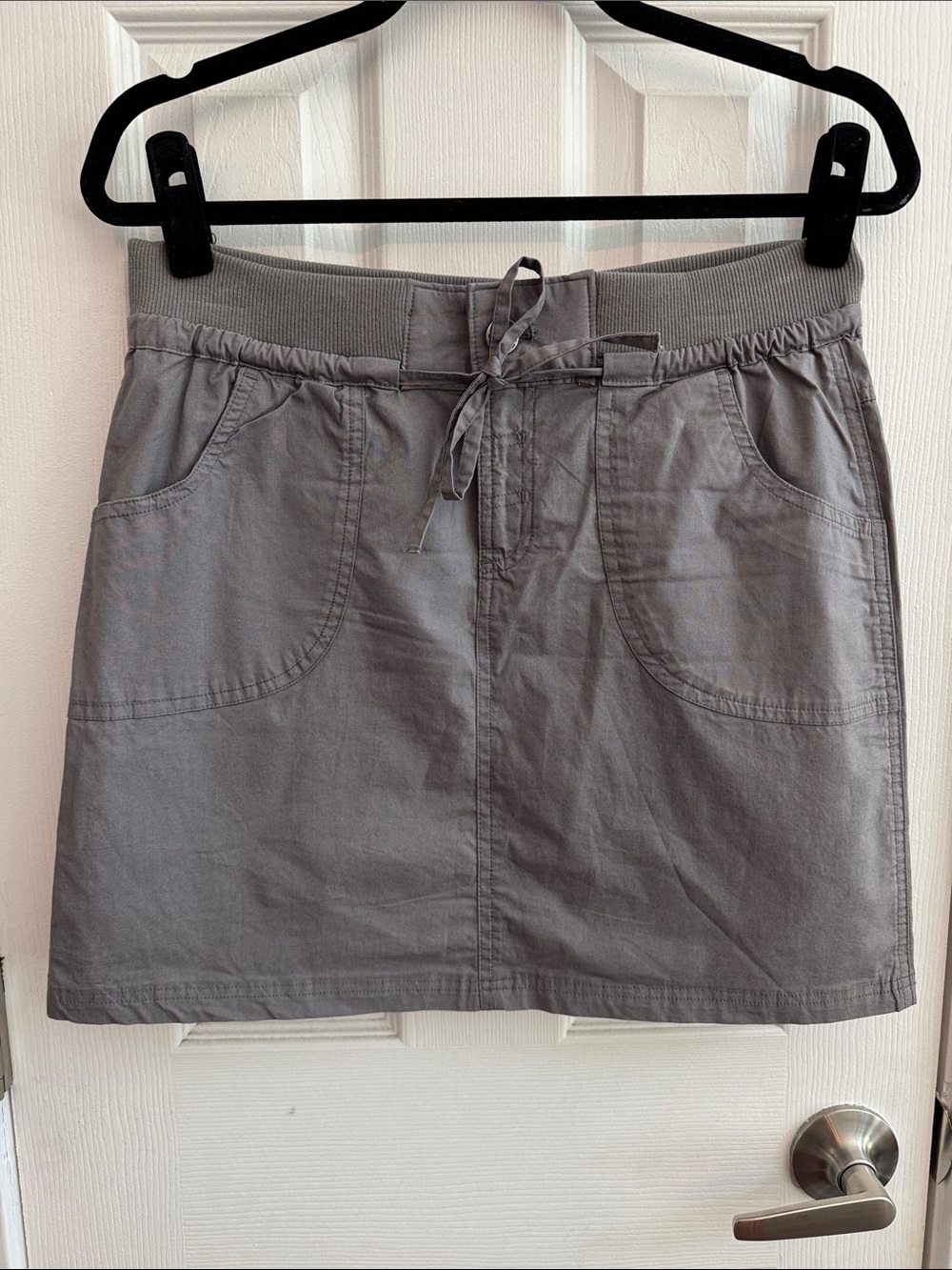 THE NORTH FACE Gray Cargo Skirt Size Small
